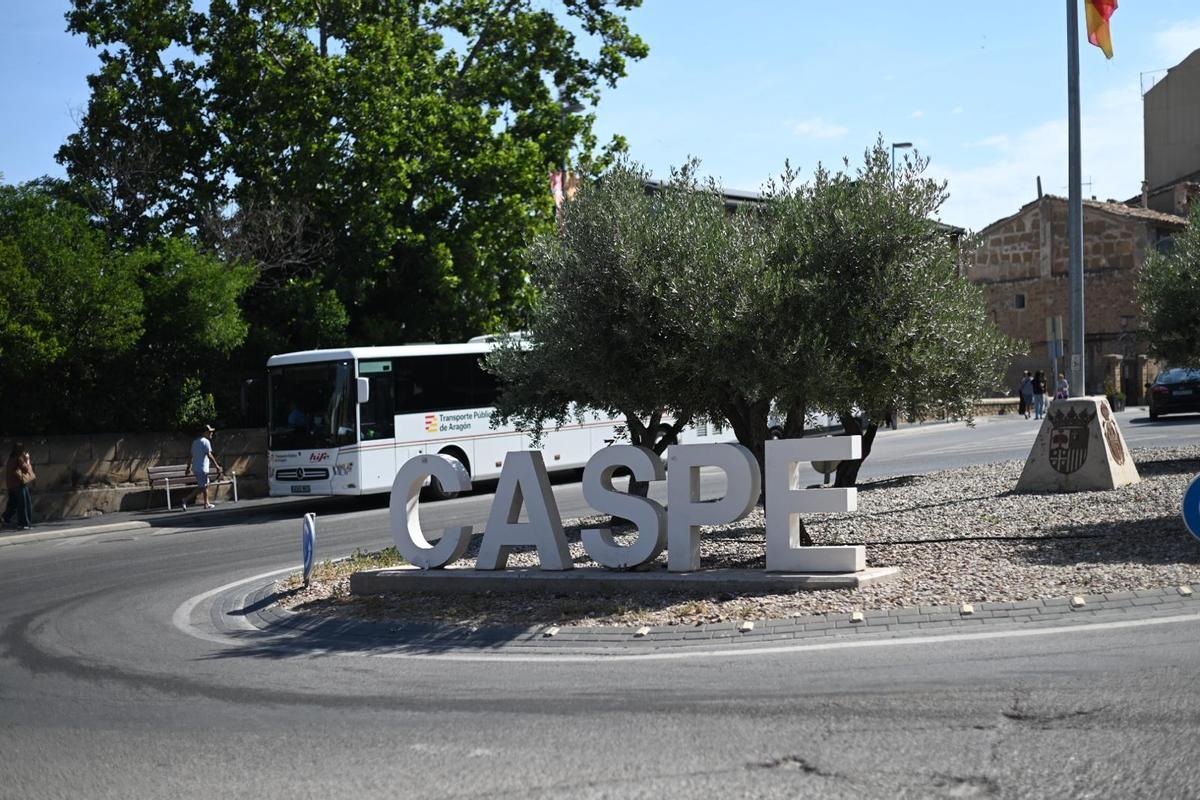 En imágenes | Un muerto en Caspe tras una pelea en la plaza Aragón