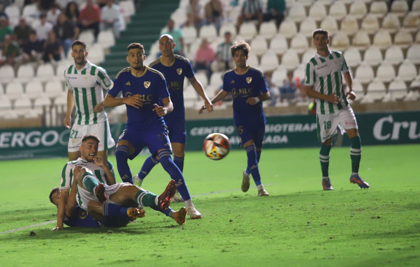 Córdoba CF – Linares Deportivo : las imágenes del partido en El Arcángel