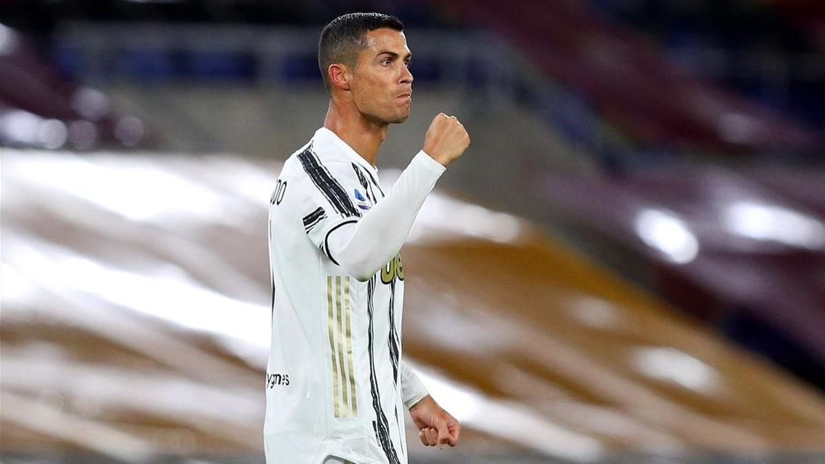 Cristiano Ronaldo celebra un gol marcado a la Roma en la Serie A.