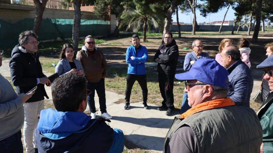 Reunión con vecinos de un barrio del municipio. | AYTO. SAN PEDRO DEL PINATAR