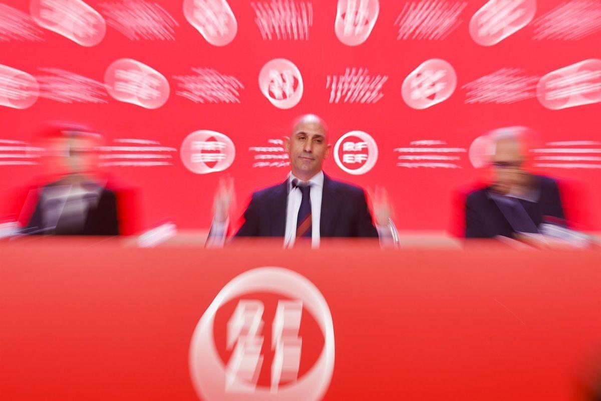 «Màfia», «cames trencades» i «cocaïna al maleter»: així s’ha defensat Rubiales pel cas de la Supercopa