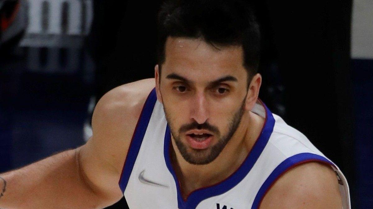 Campazzo vistiendo la camiseta de Denver