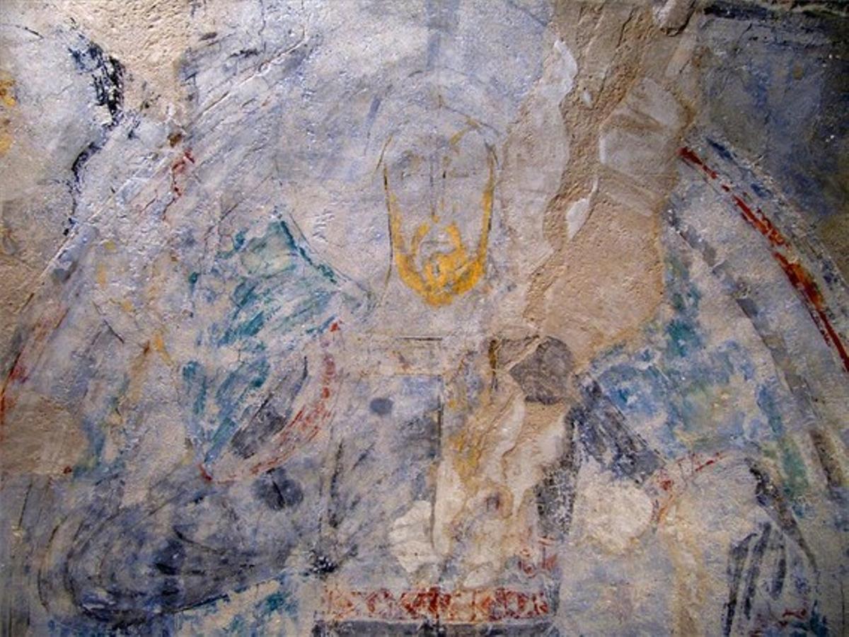 Empremta. Les capes profundes de la pintura original han tornat a sortir a la llum. Empremta. Les capes profundes de la pintura original han tornat a sortir a la llum.