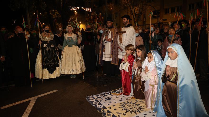 Solemnidad y devoción se dan la mano en Les Tres Caigudes