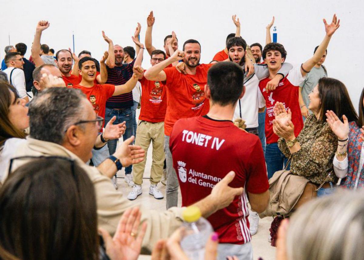 Montaner i Tonet IV van celebrar amb els seus amics i seguidors el seu triomf a la Lliga CaixaBank de raspall Pro1. | FEDPIVAL