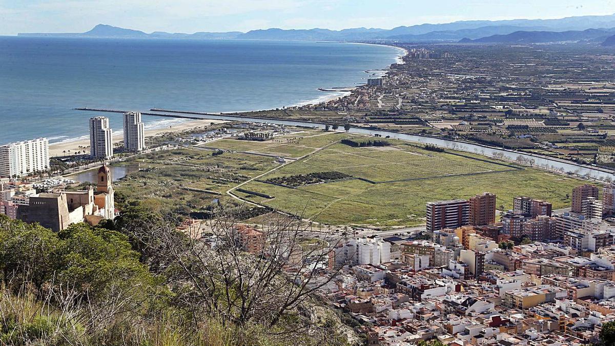 Terrenos de Cullera donde se proyecta el PAI de la Bega conocido como el Manhattan.  | VICENT M. PASTOR