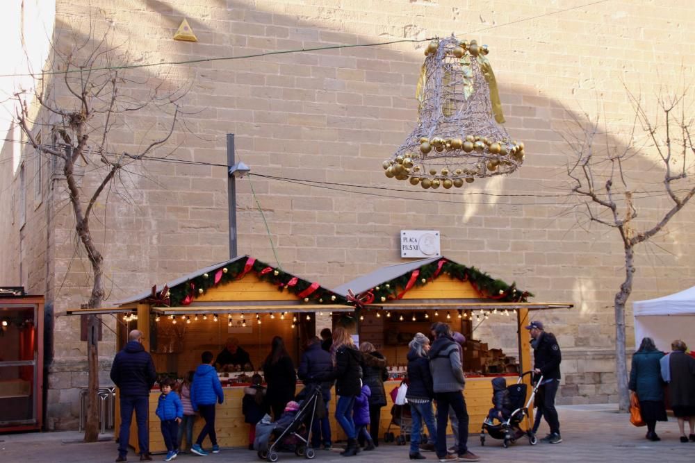 Parades d'artesans i de productes de Nadal a Igualada