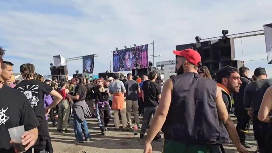 Miles de jóvenes se concentran desde el sábado en una &#039;rave&#039; en Fuente Álamo que prevé alargarse hasta Reyes