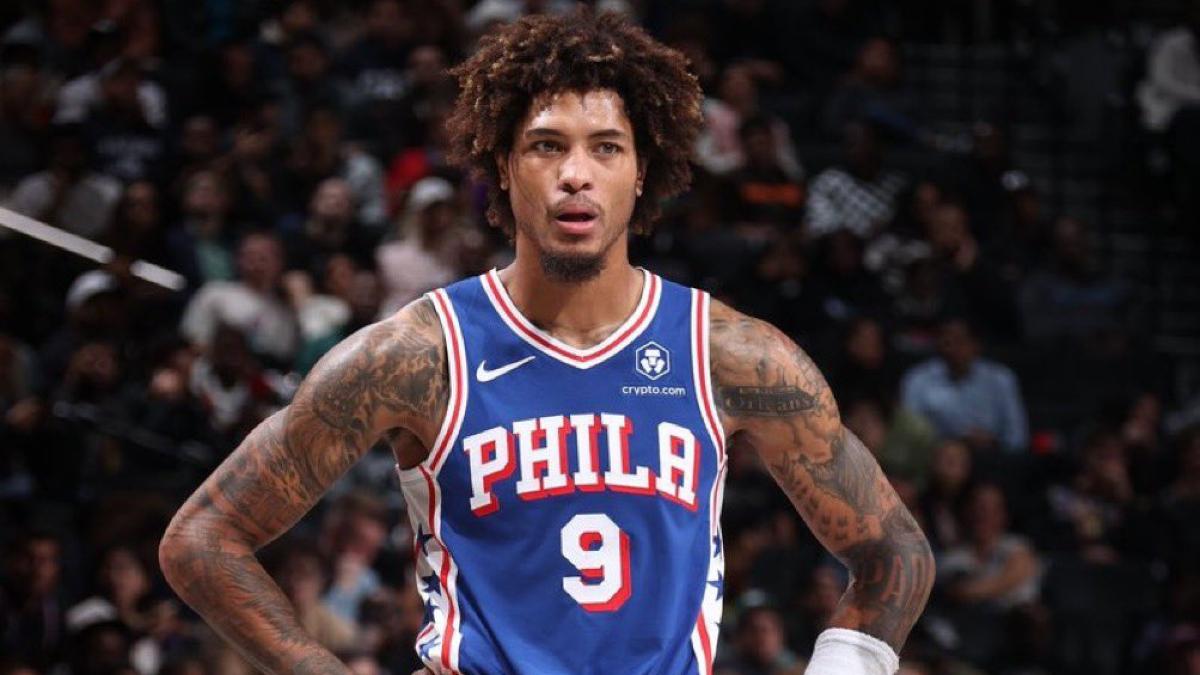 Kelly Oubre Jr. con la camiseta de los Sixers