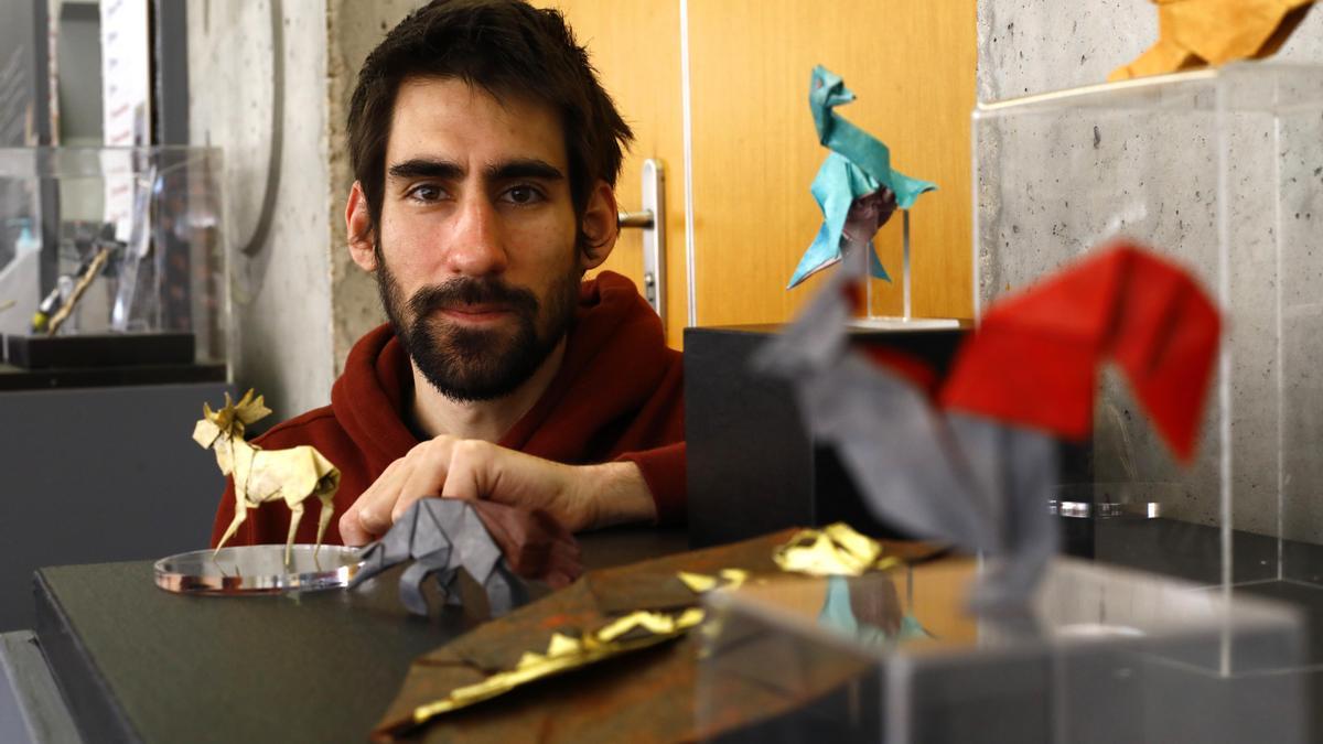Jesús Artigas (campeón de la Olimpiada de Origami)