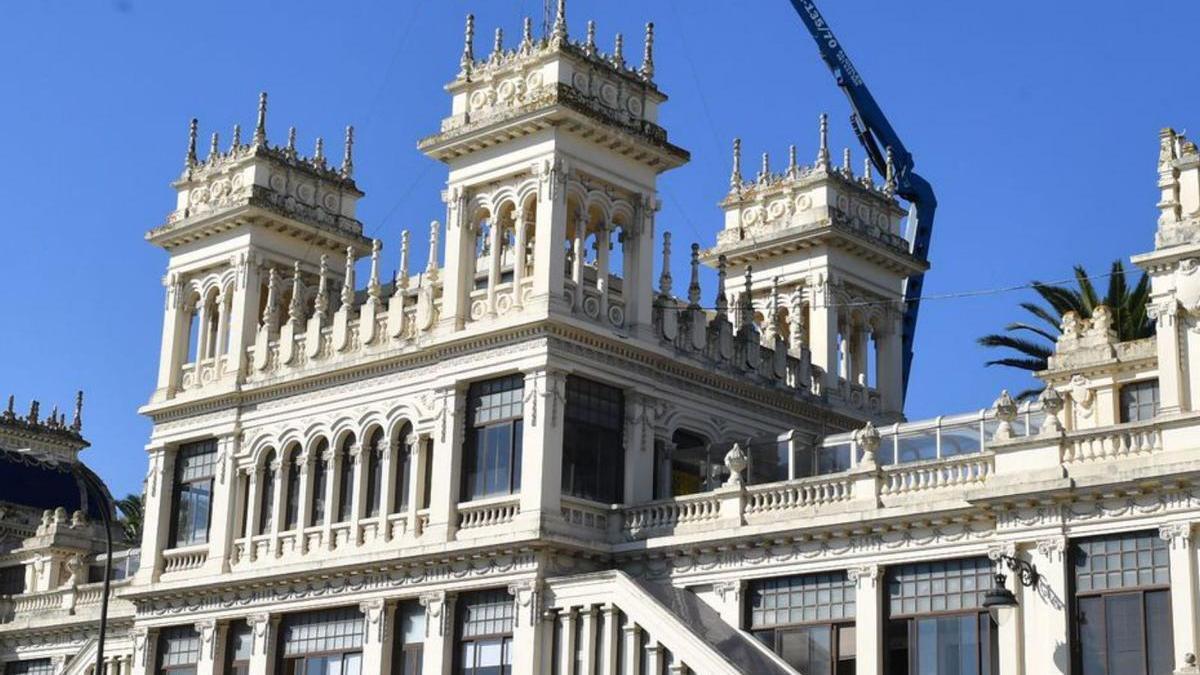 Retirada de las antenas de RTVE en la Terraza |