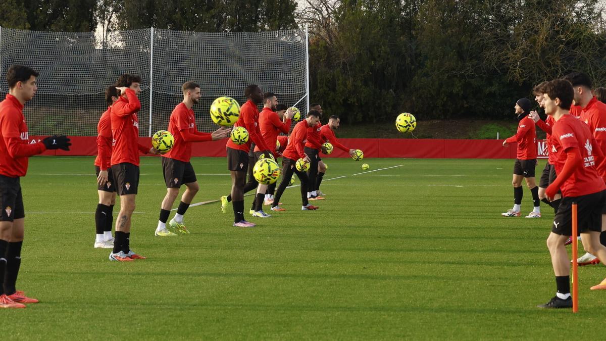 VÍDEO: El Sporting regresa a los entrenamientos tras el parón de Navidad