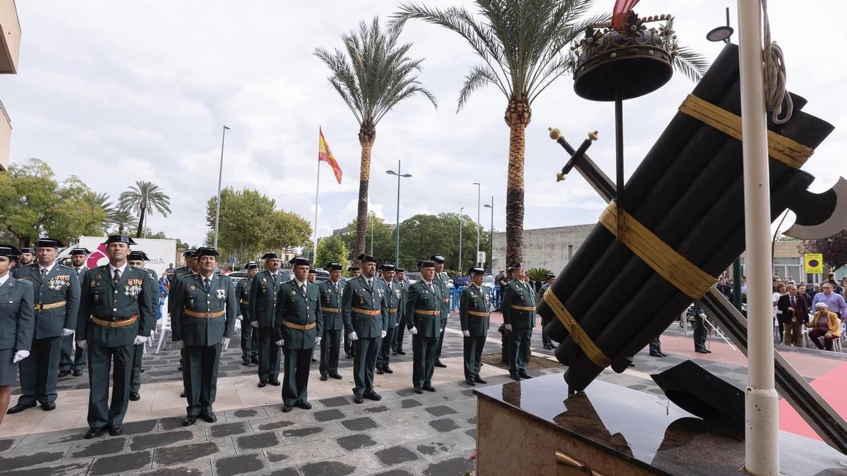 La explanada del cuartel de la Guardia Civil de Gandia, en una celebración del 12 de Octubre.