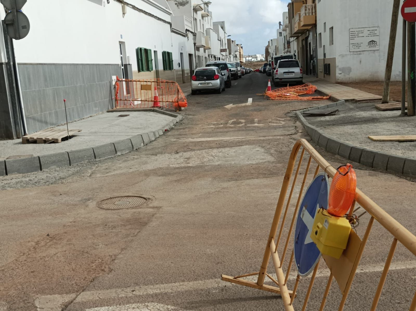 Los comerciantes de Argana Alta denuncian la eliminación de aparcamientos por las obras de la calle Tenderete