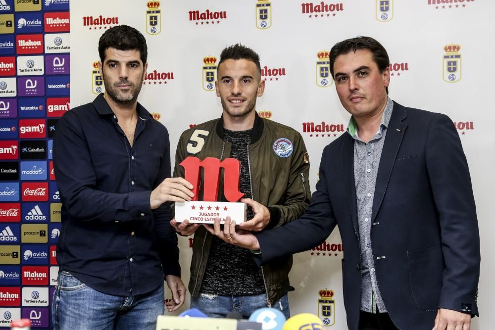 Entrega del Premio Mahou a José Fernández en el Carlos Tartiere