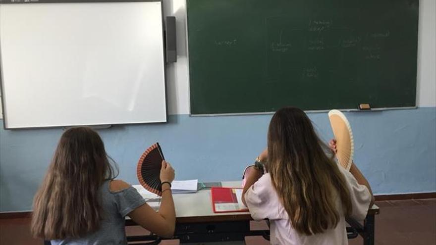 CSIF Extremadura reclama reducir la jornada lectiva por el calor en las aulas