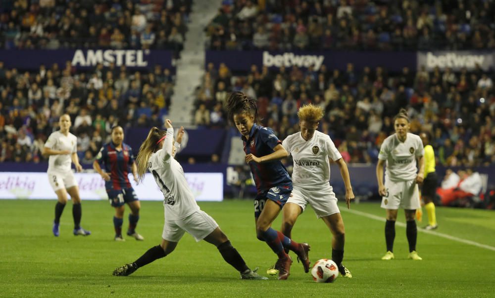 Derbi entre el Levante UD femenino y el Valencia CF femenino.