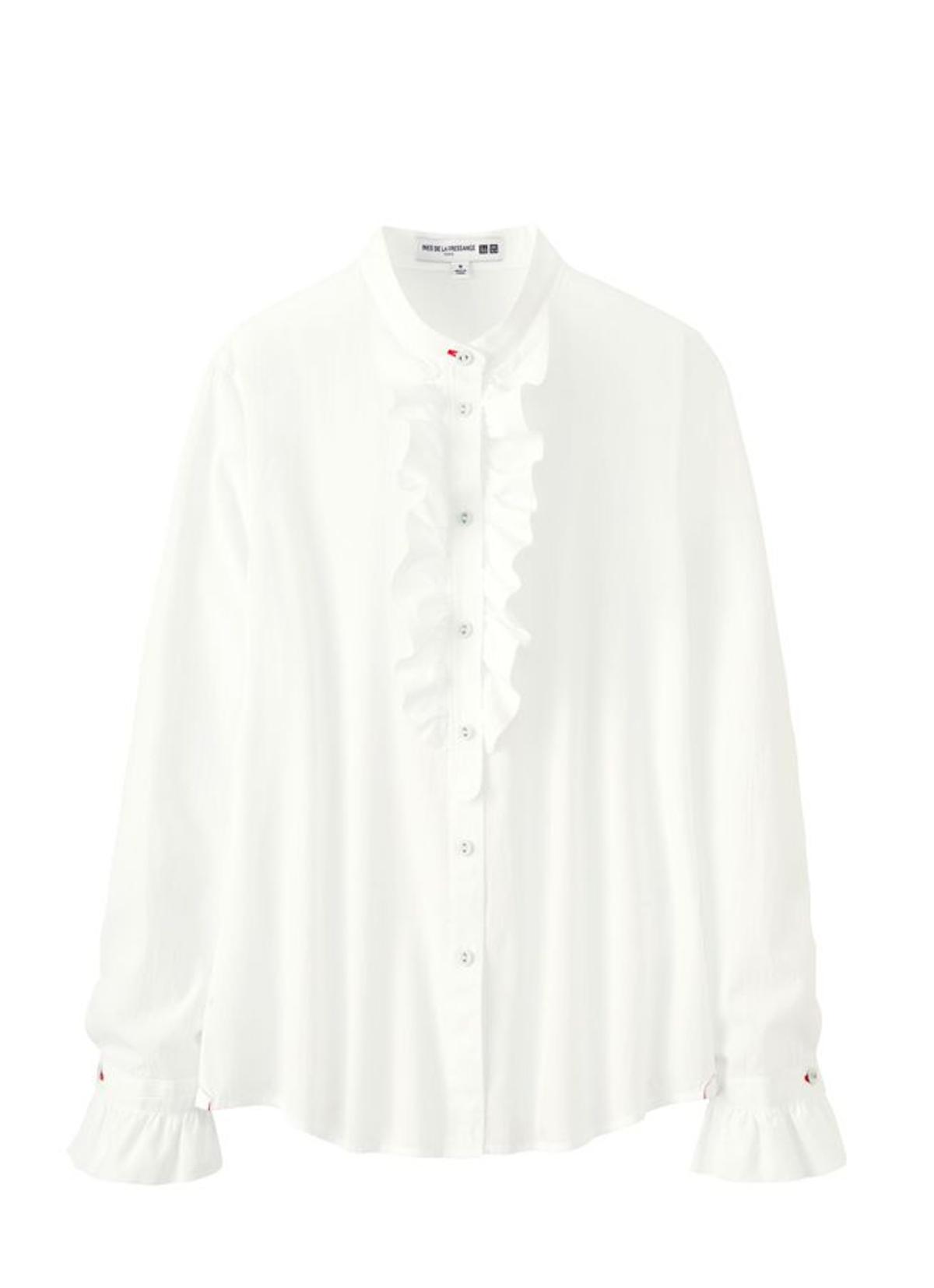 Ines de la Fressange para Uniqlo: camisa blanca con chorreras