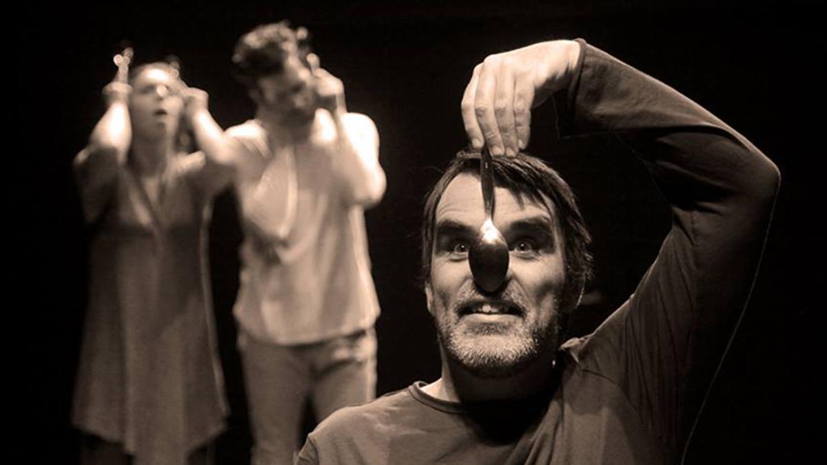El teatro gestual de la Companhia Do Chapitô, de Portugal, en el Paraninfo