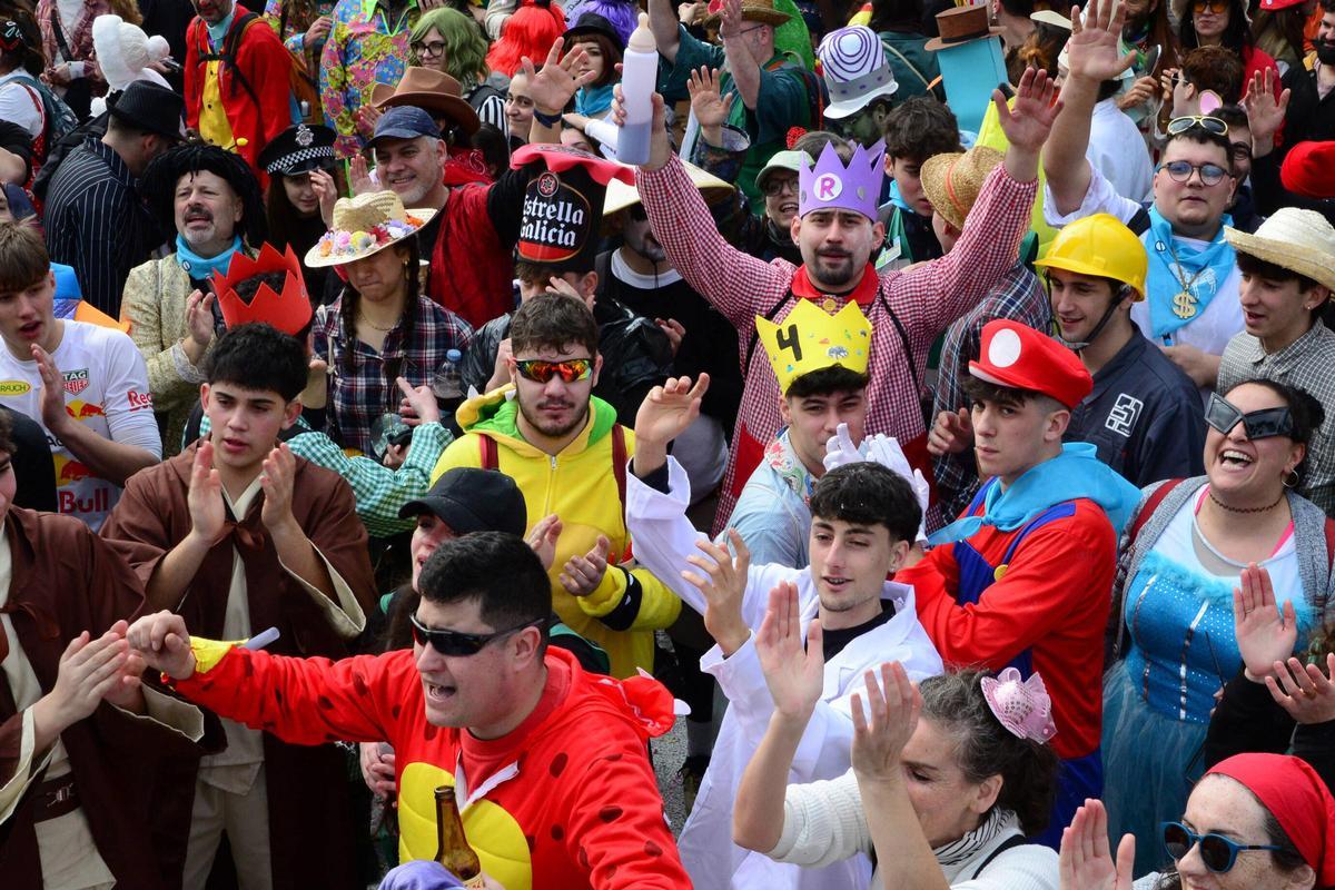 Colorido en el Martes de Entroido en O Hío