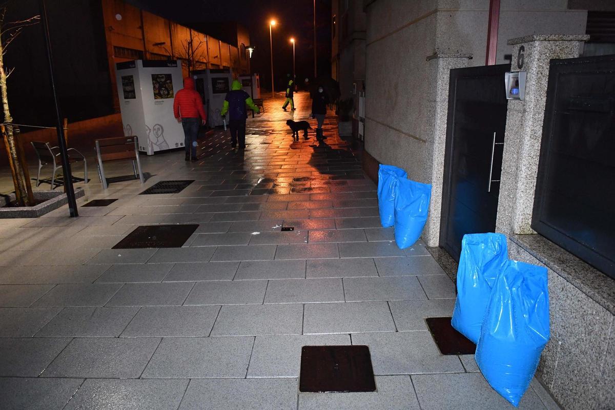 Una tromba de agua causa inundaciones en Sada Una tromba de agua causa inundaciones en Sada