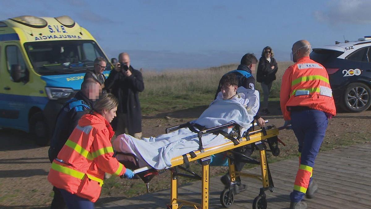 Joven rescatado tras ser arrastrado al mar en punta Herminia.