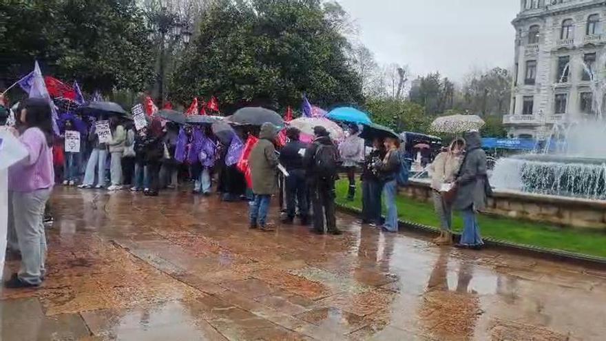 VÍDEO: Concentración de estudiantes por el 8M en Oviedo