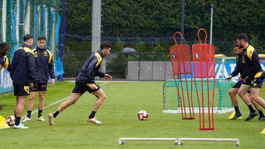 Entrenamiento del Deportivo en la Ciudad Deportiva de Abegondo - 27 de marzo