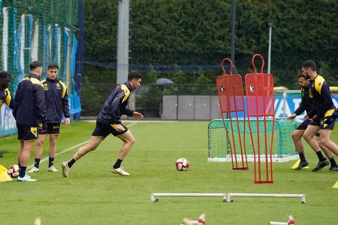 Entrenamiento del Deportivo en la Ciudad Deportiva de Abegondo - 27 de marzo