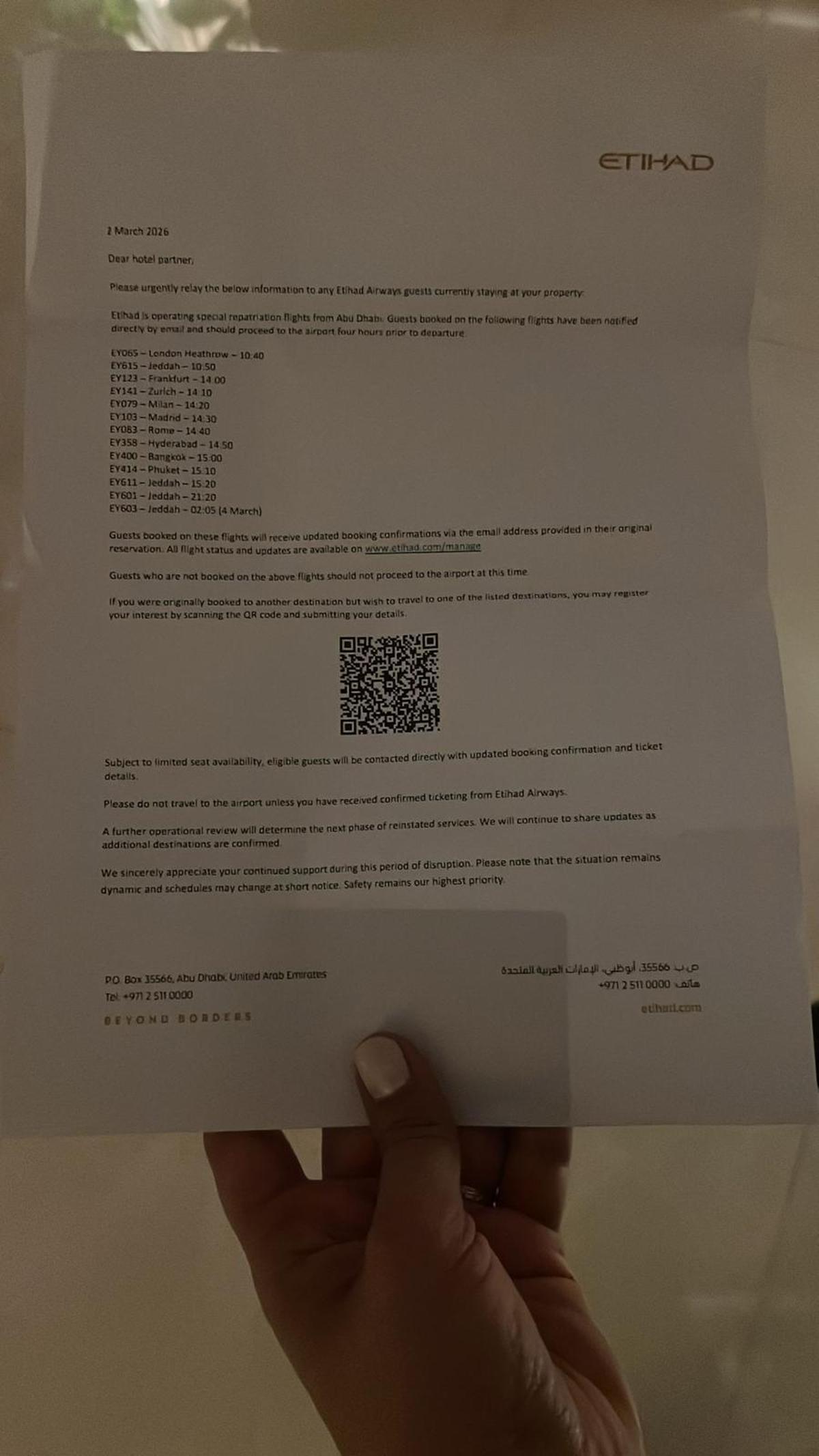 El documento enviado por Etihad Airways a las personas varadas en Abu Dabi