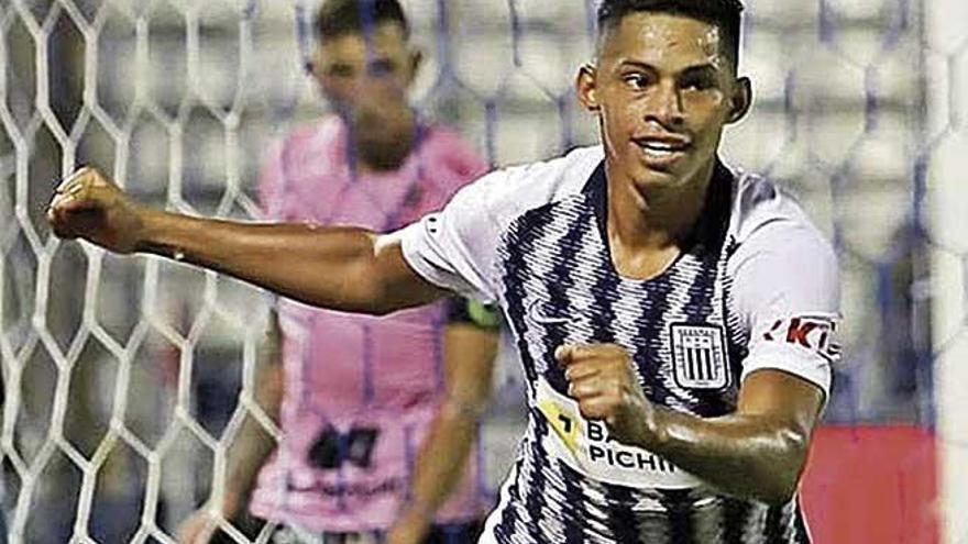 Kevin Quevedo celebra uno de los goles con el Alianza.