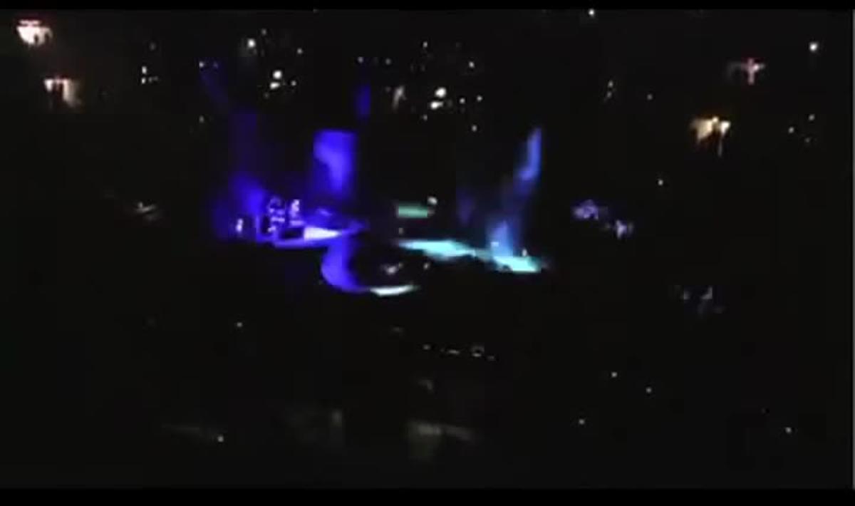 Prince interpreta ’Crazy’, al Madison Square Garden (2011).