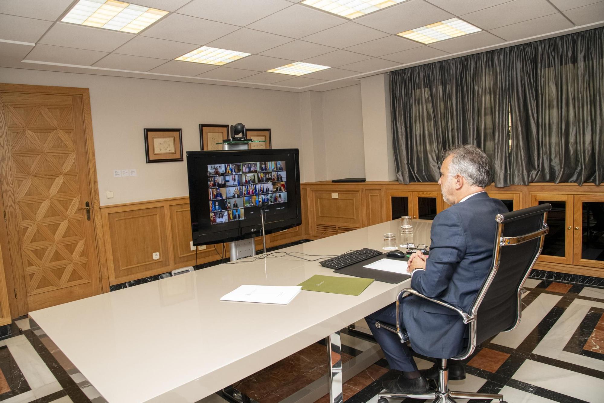 Torres participa de manera telemática en la reunión con los presidentes autonómicos