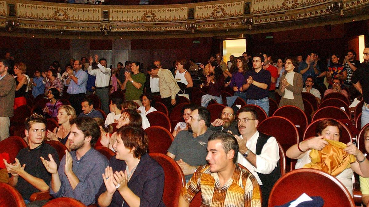 Público presente na gala da segunda edición dos Premios Opinión. |   // LOC