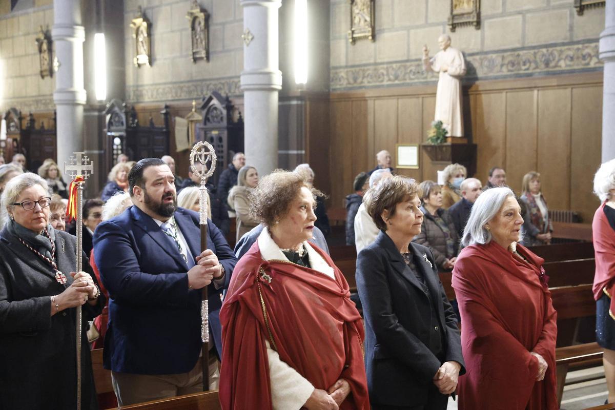 La misa en la basílica de Gijón en honor de Santa Águeda, en imágenes