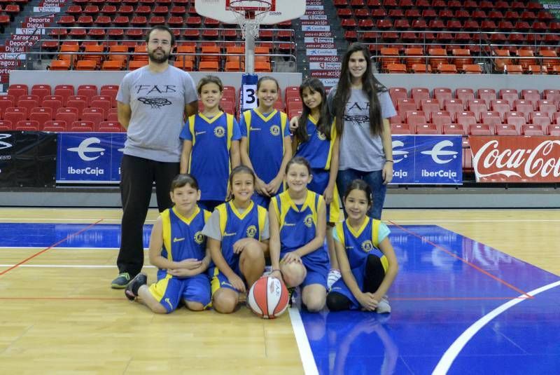 DÍA DEL MINIBASKET. Fotogalería de formación de equipos