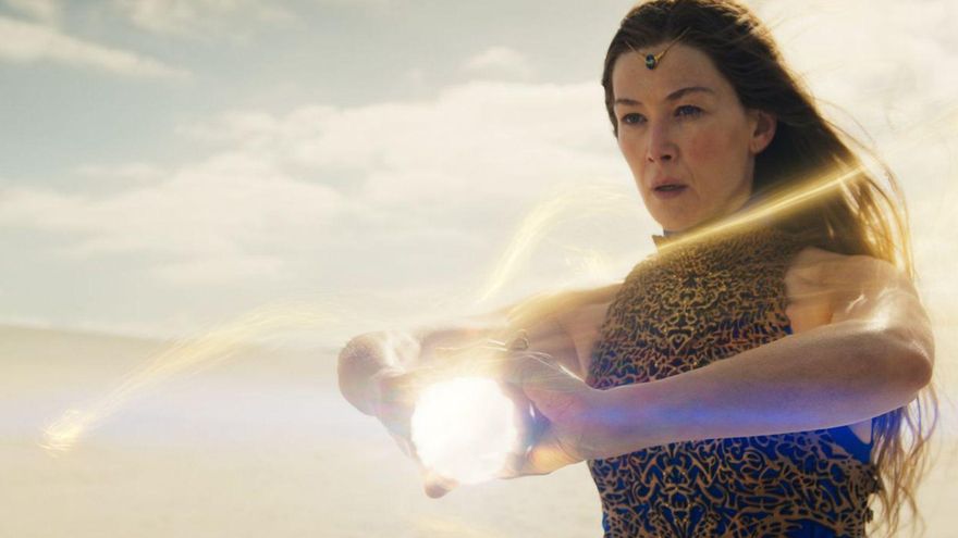 Rosamund Pike, en la serie ‘La rueda del tiempo’. | Prime Video
