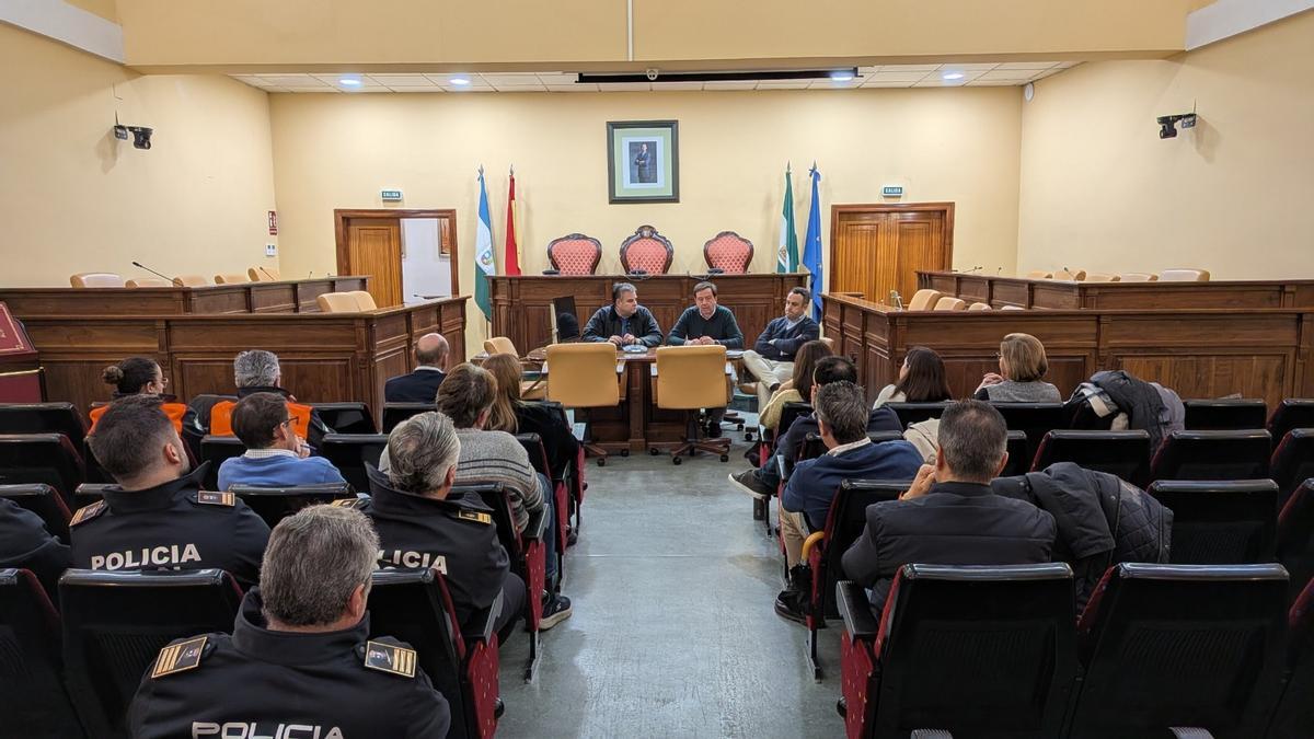 Reunión de coordinación del Plan de Emergencia Municipal en el Ayuntamiento de Lucena.
