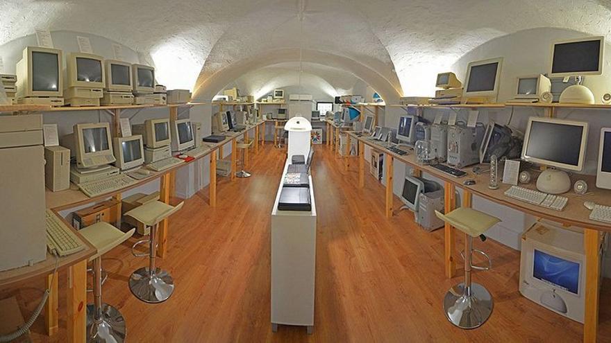 El Museo de la Computación de Cáceres ya tiene fecha de apertura: &quot;Es único en España&quot;