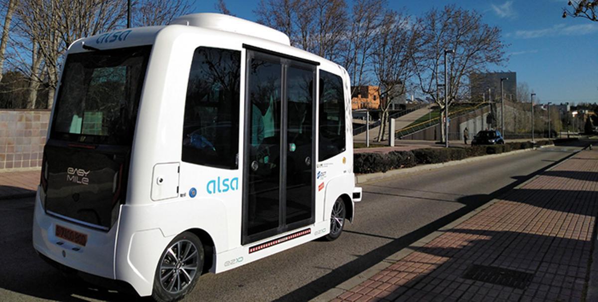 Otonom Madrid Üniversitesi'nde çalışan otonom otobüs