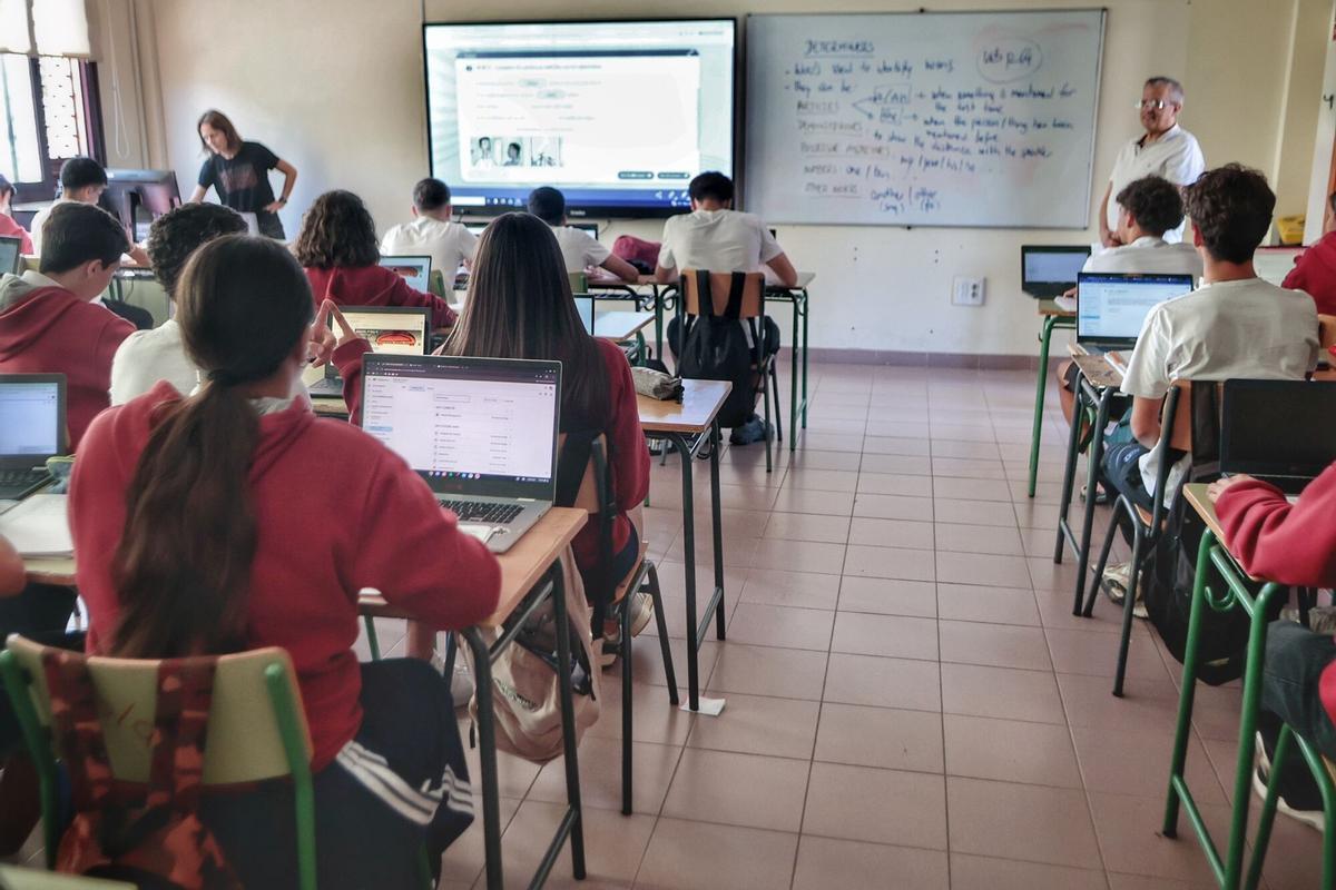 IES El Médano, reconocido con el premio Viera y Clavijo |