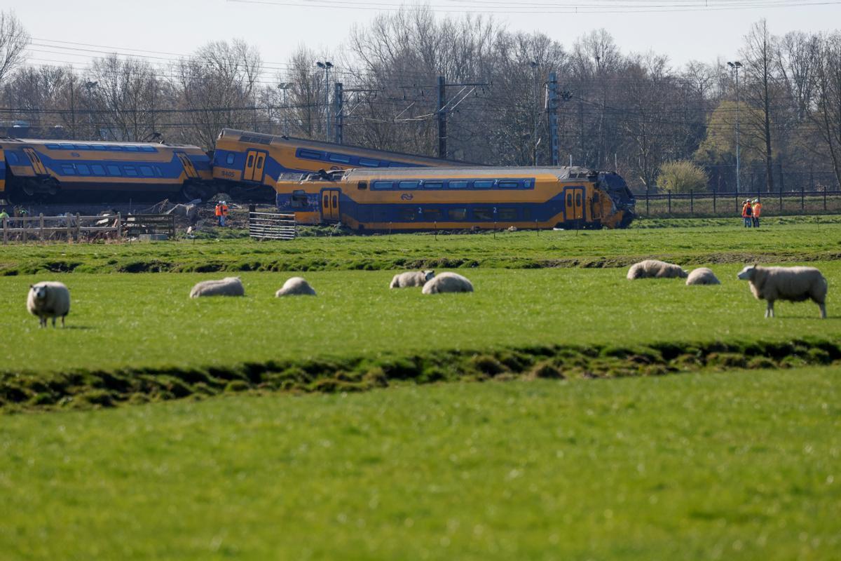 Al menos un muerto y 30 heridos tras el descarrilamiento de un tren en La Haya