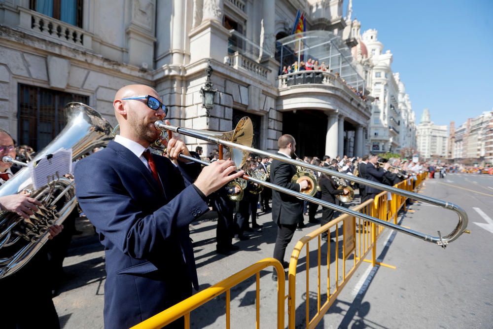 Actos de la Crida: Entrada de bandas de música