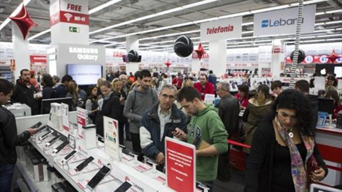 Jornada comercial del Black Friday, en La Maquinista.