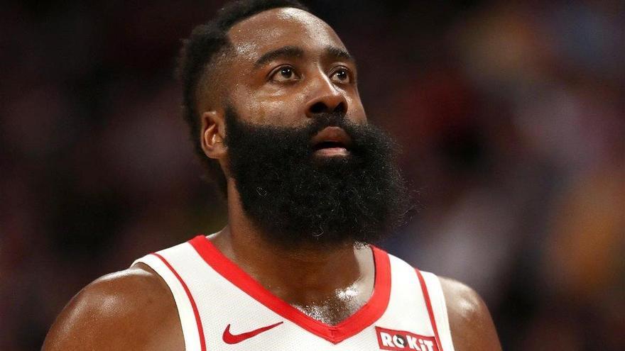 Harden rechaza 50 millones de dólares al año y apuesta por salir de Houston