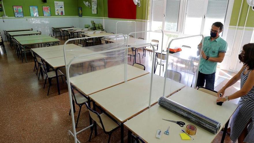 Un colegio de Catarroja prueba parabanes en su comedor.
