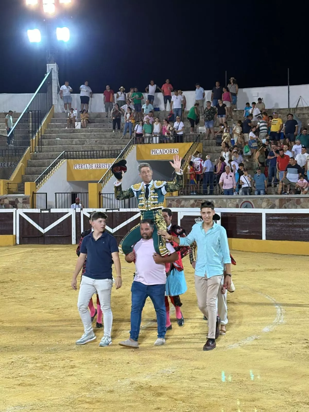 Manuel Escribano, triunfador de la feria de Herrera del Duque en una corrida con poco brío