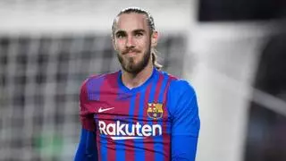 Òscar Mingueza explica cómo fue su fichaje con el Barça: "Mi padre me dijo: 'el Barça quiere que vayas a hacer las pruebas', y yo le dije no, yo me quedo aquí con mis amigos"