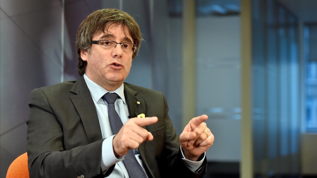 zentauroepp41402683 former catalan president carles puigdemont attends an interv180110091346