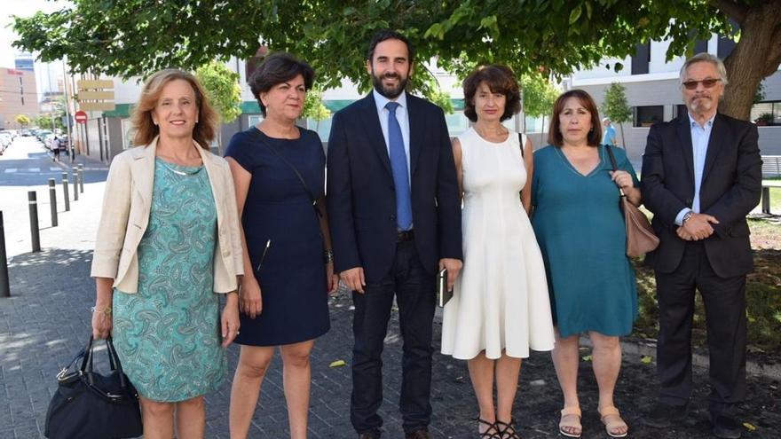 Pérez, ayer en la plaza que llevará el nombre de Carmen Olmedo.